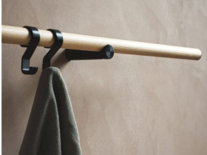 Алюминиевая вешалка для одежды