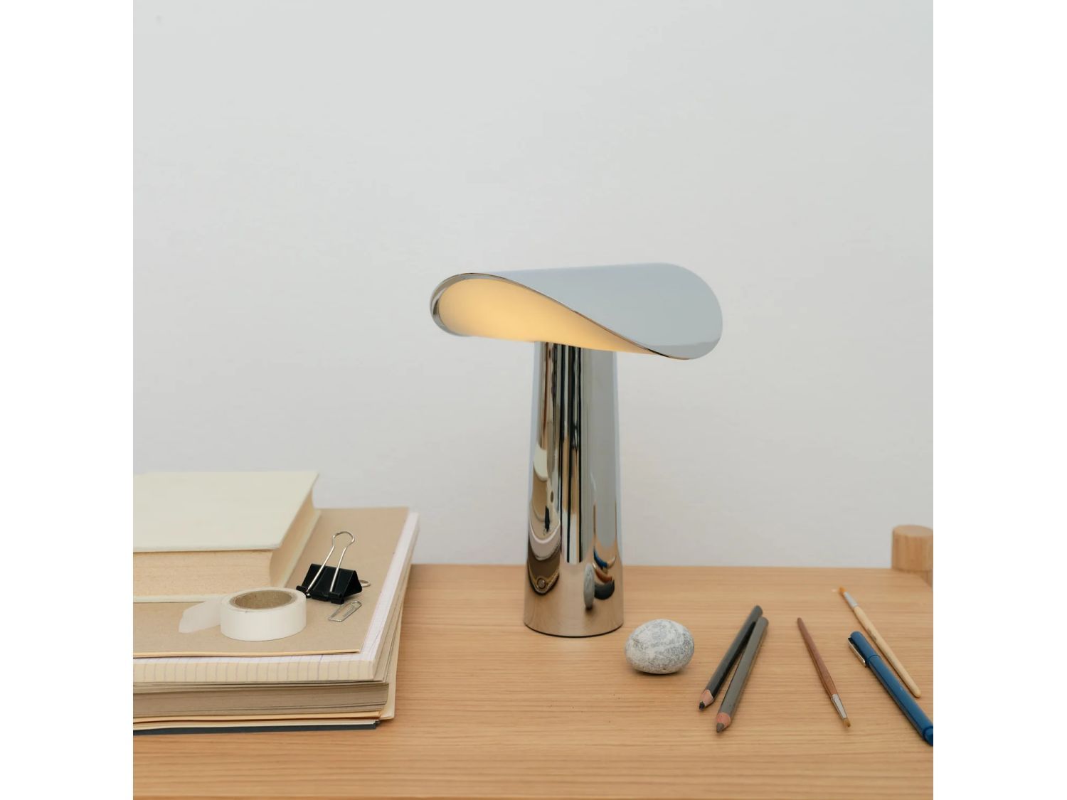 Светодиодная настольная лампа с USB-зарядкой Gejst LIUM ARCH-00015205 - Вид №5