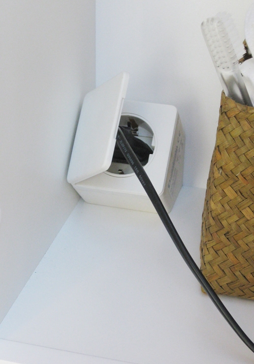 1267265 Электрические Розетки Для Шкафов И Полков Hafa  Белый 