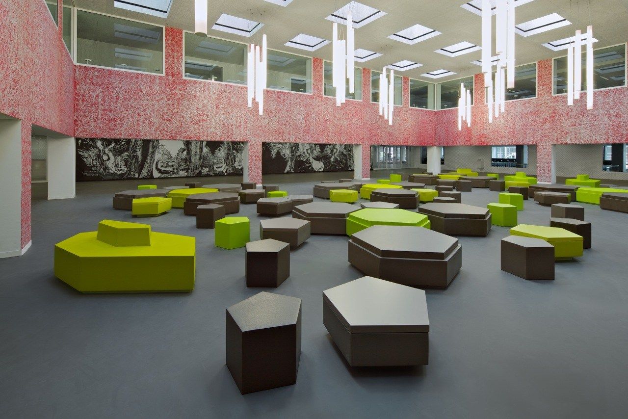 Пуф / журнальный столик из пены QM Quinze & Milan Pentagon ARCH-00097663 - Вид №1