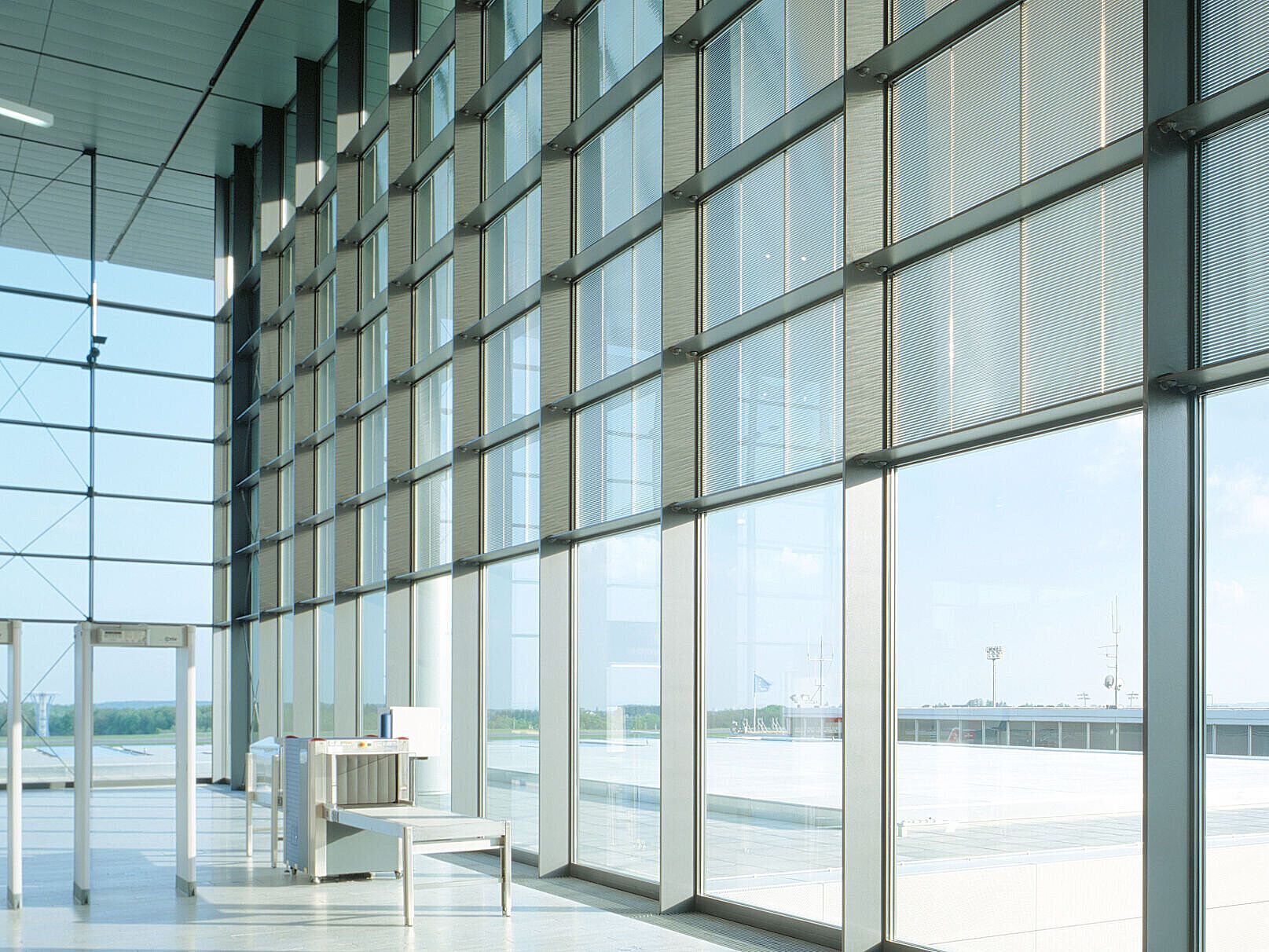 Фасадная витражная система OKALUX Okasolar ARCH-00073851