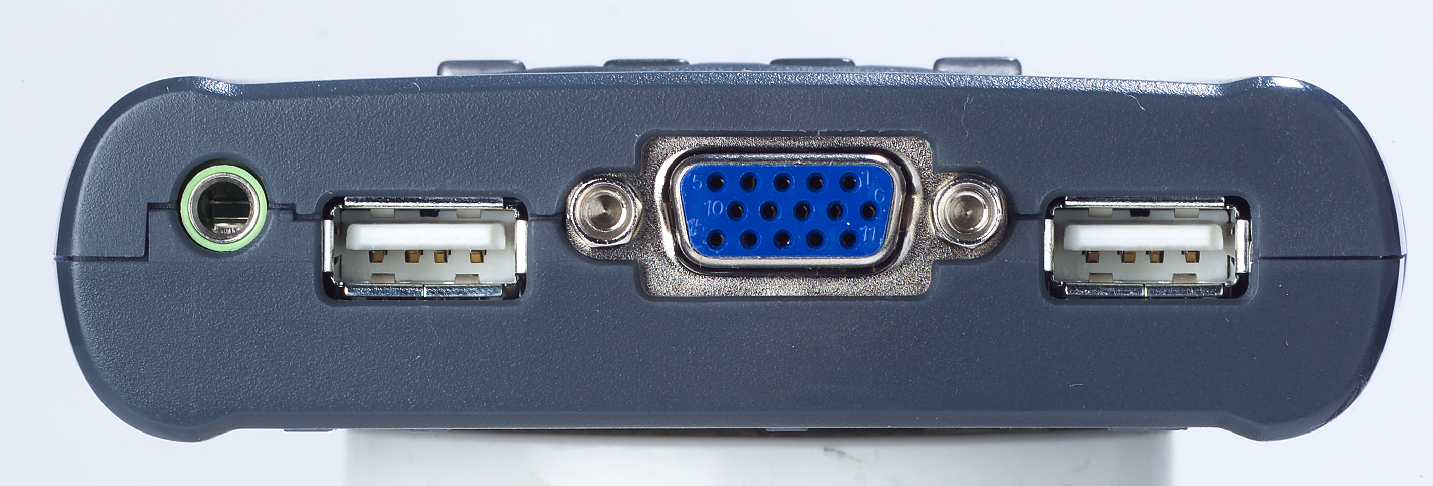 CS64UZ 4 port usb kvm switch. ATEN Santreyd  - Вид №1
