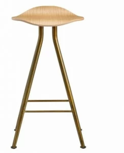 NORR11 Высокий табурет с железным основанием и дубовым сиденьем