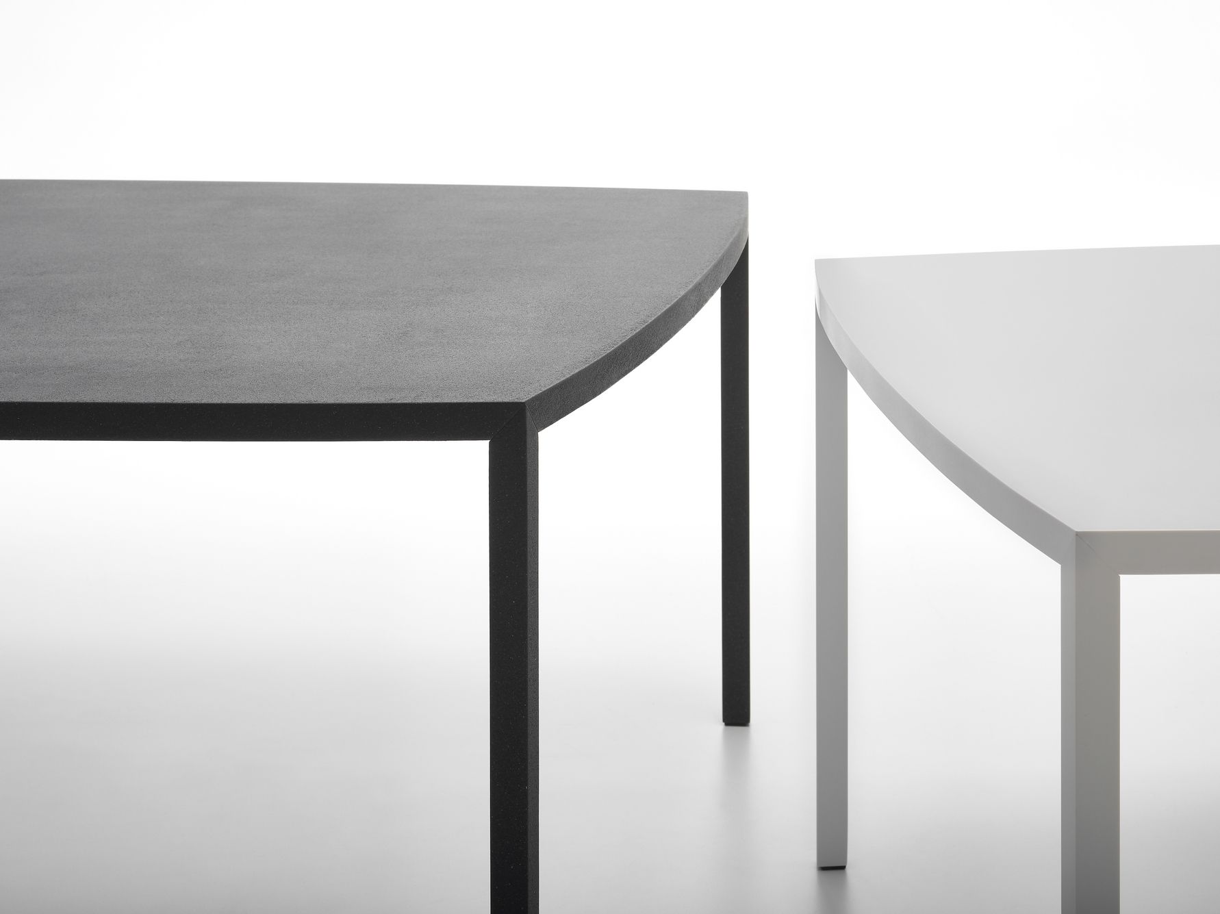 Восстановленный каменный квадратный стол MDF Italia ARCH-00005757 - Вид №1