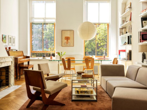 Металлический журнальный столик