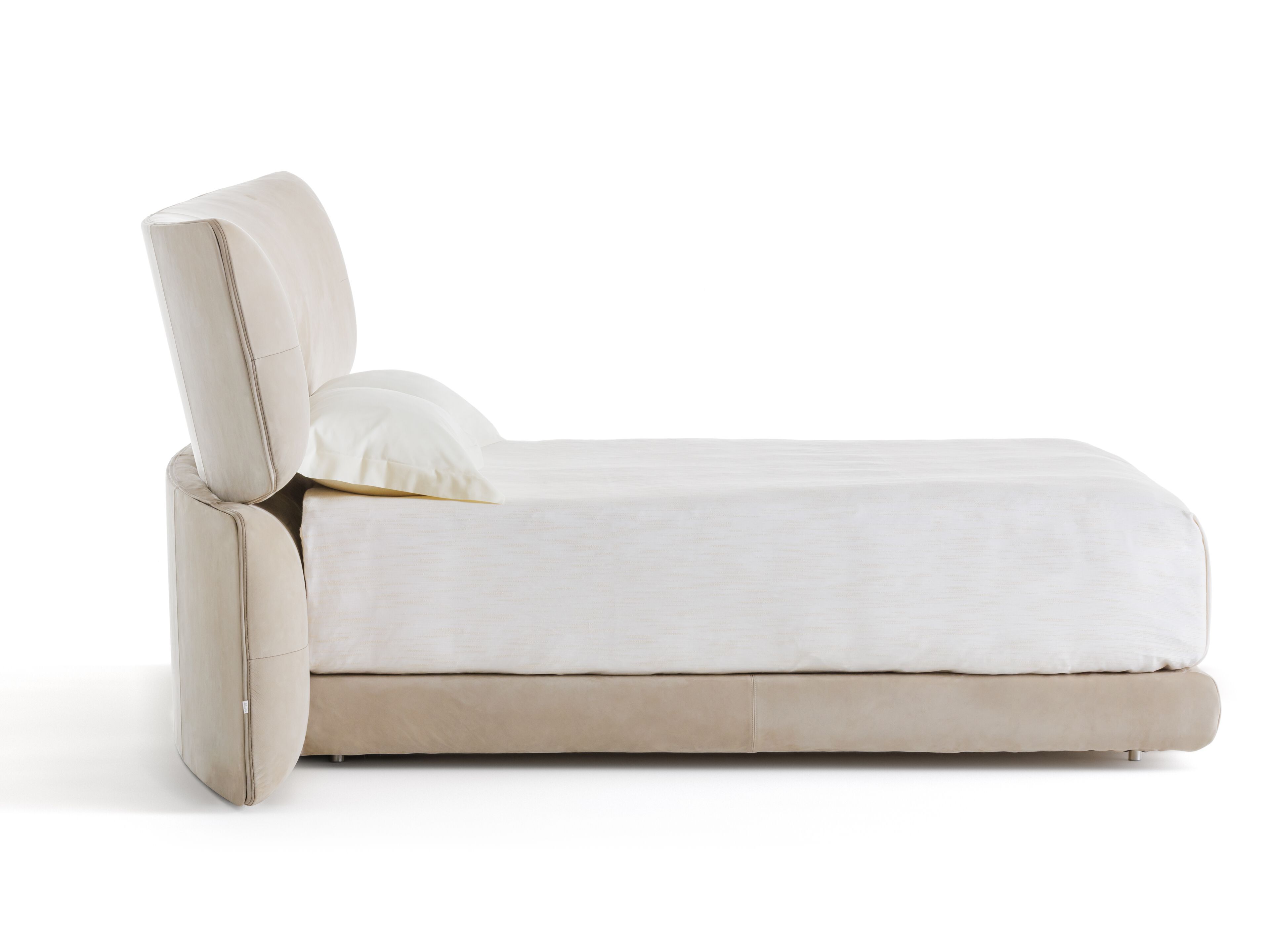 Кожаная двуспальная кровать с мягким изголовьем Flou YUNA ARCH-00103925 - Вид №2