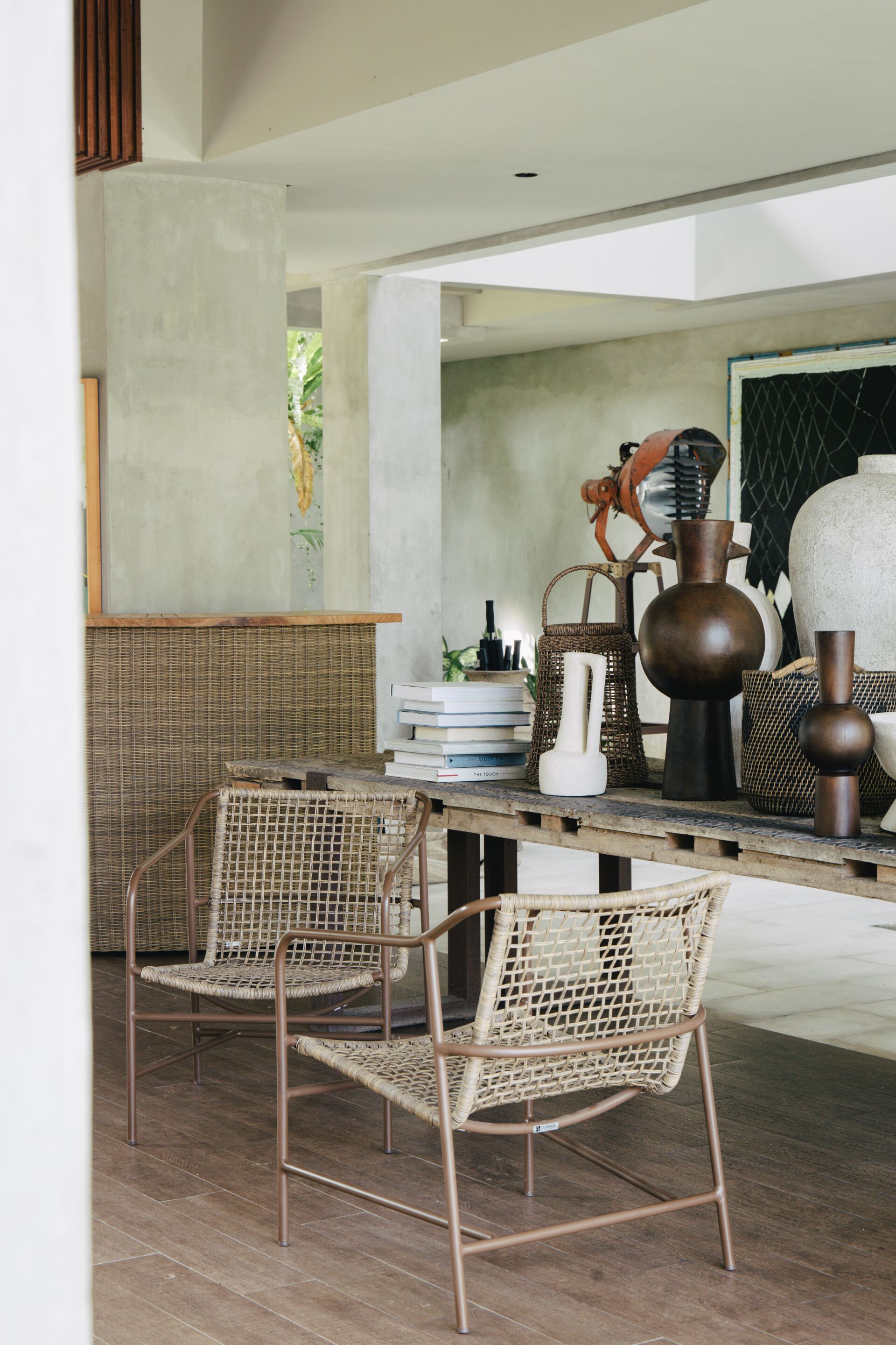 Алюминиевое садовое кресло с подлокотниками и встроенной подушкой cbdesign Breeze ARCH-00115879 - Вид №1