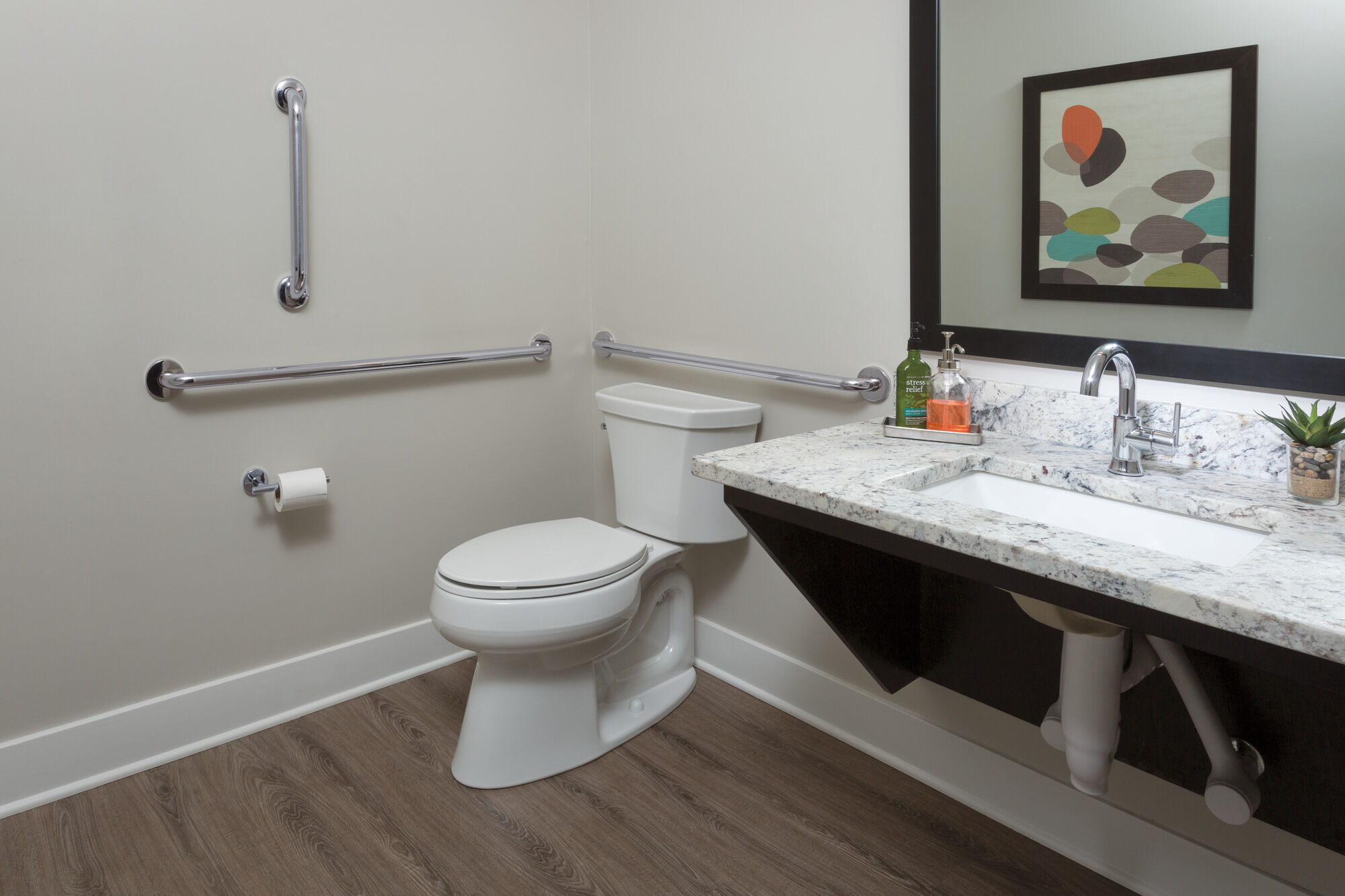 75950-BL Держатель ткани Delta Faucet Trinsic Матовый черный  - Вид №1