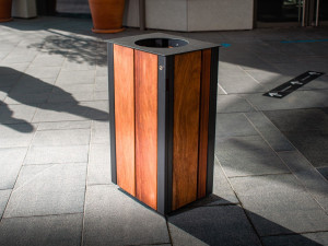 Стальные и деревянные подвалы для мусора