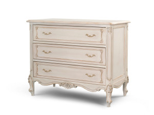 Деревянный комод