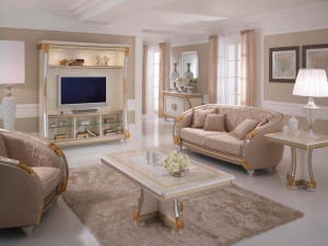 Низкий журнальный столик в стиле модерн