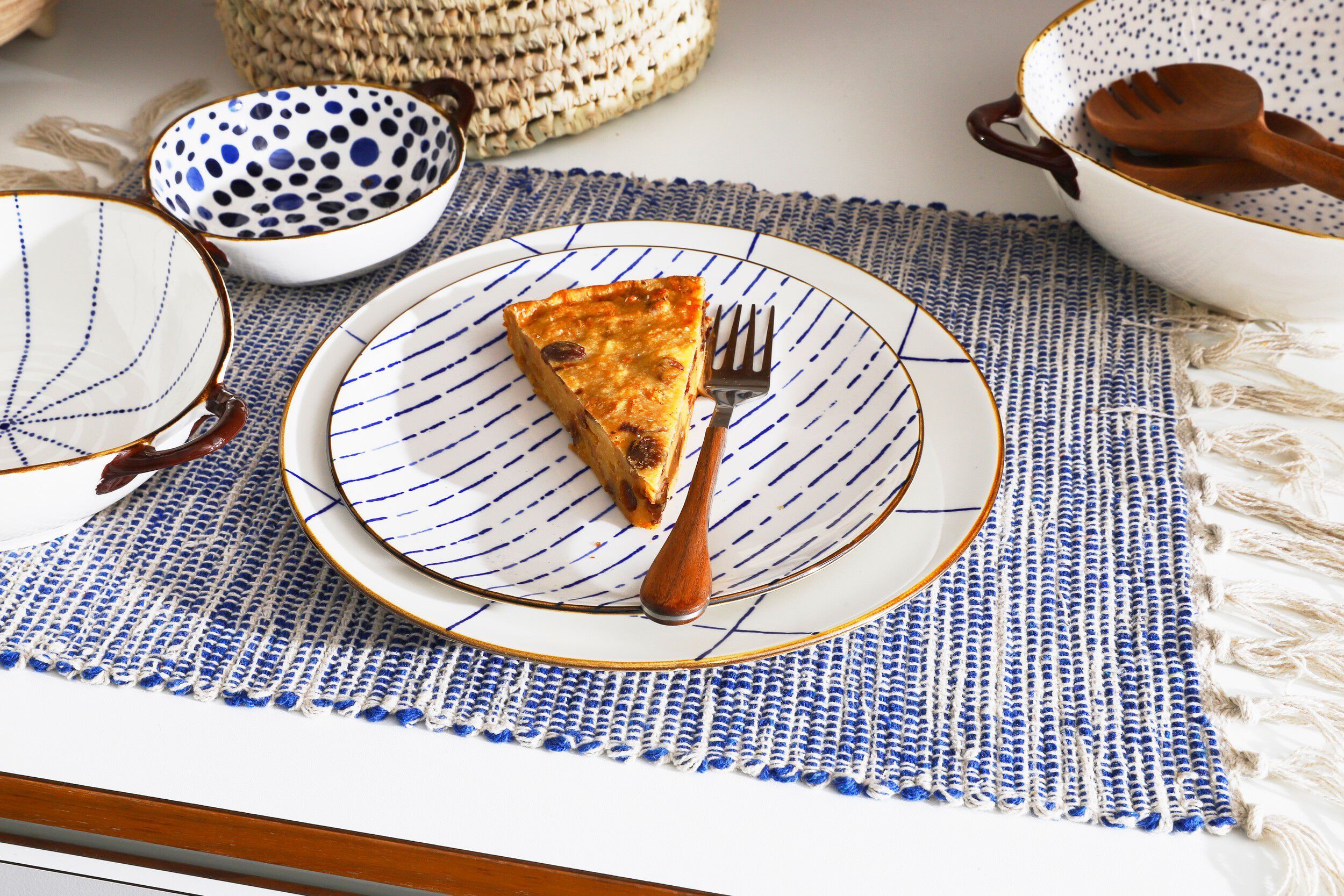 Фарфоровая плоская круглая тарелка POMAX Anafi ARCH-00039208 - Вид №3