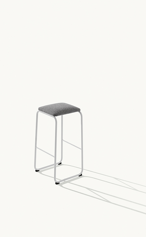 Sharing 388 Барный стул со стальным каркасом. Сиденье мягкое. Et al. Sharing