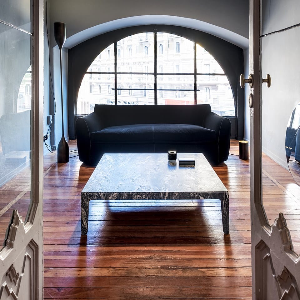 Мраморный квадратный низкий журнальный столик EPÒNIMO Rock ARCH-00088673 - Вид №4