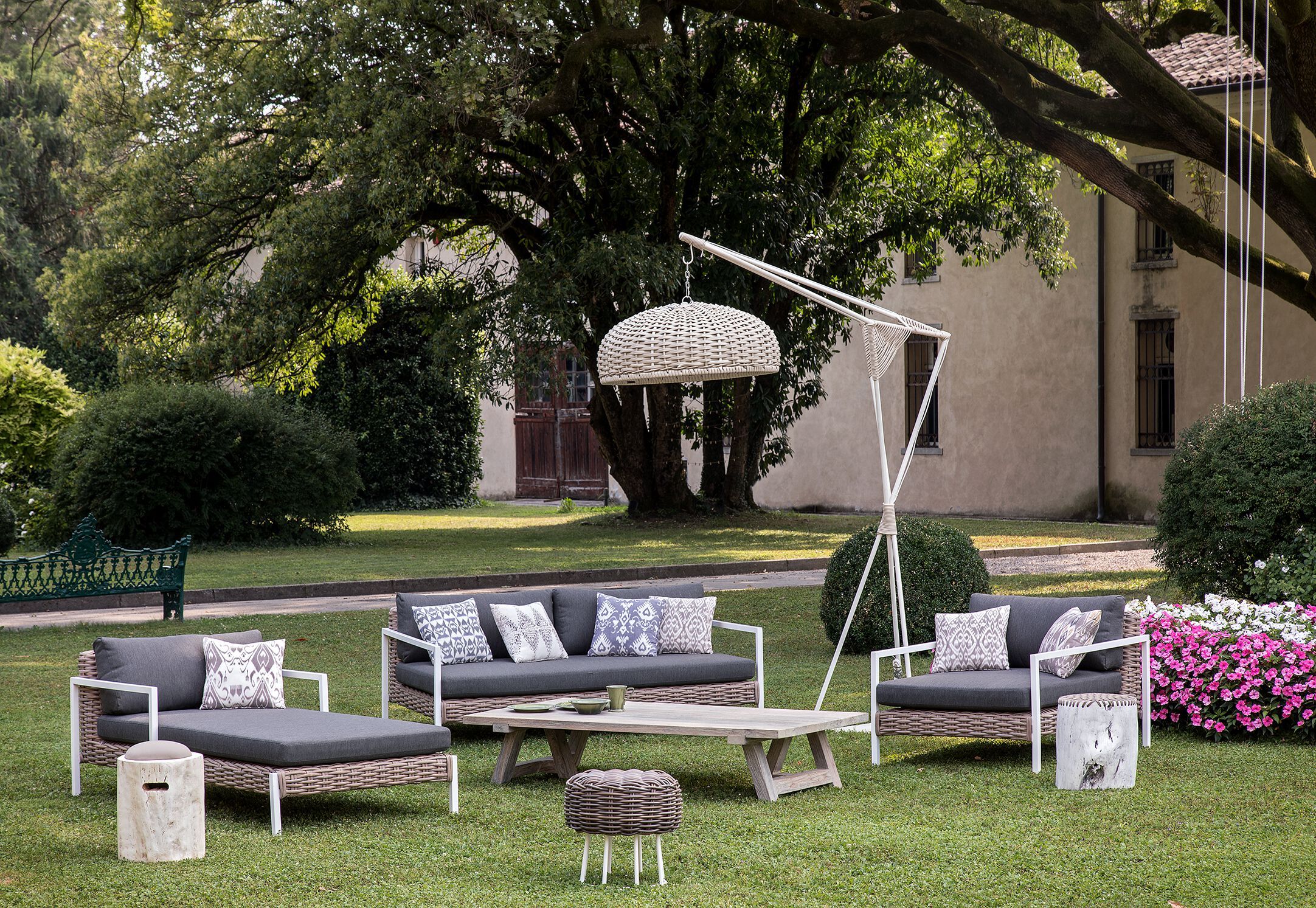 Тканевое садовое кресло с подлокотниками cbdesign Shana ARCH-00075890 - Вид №1