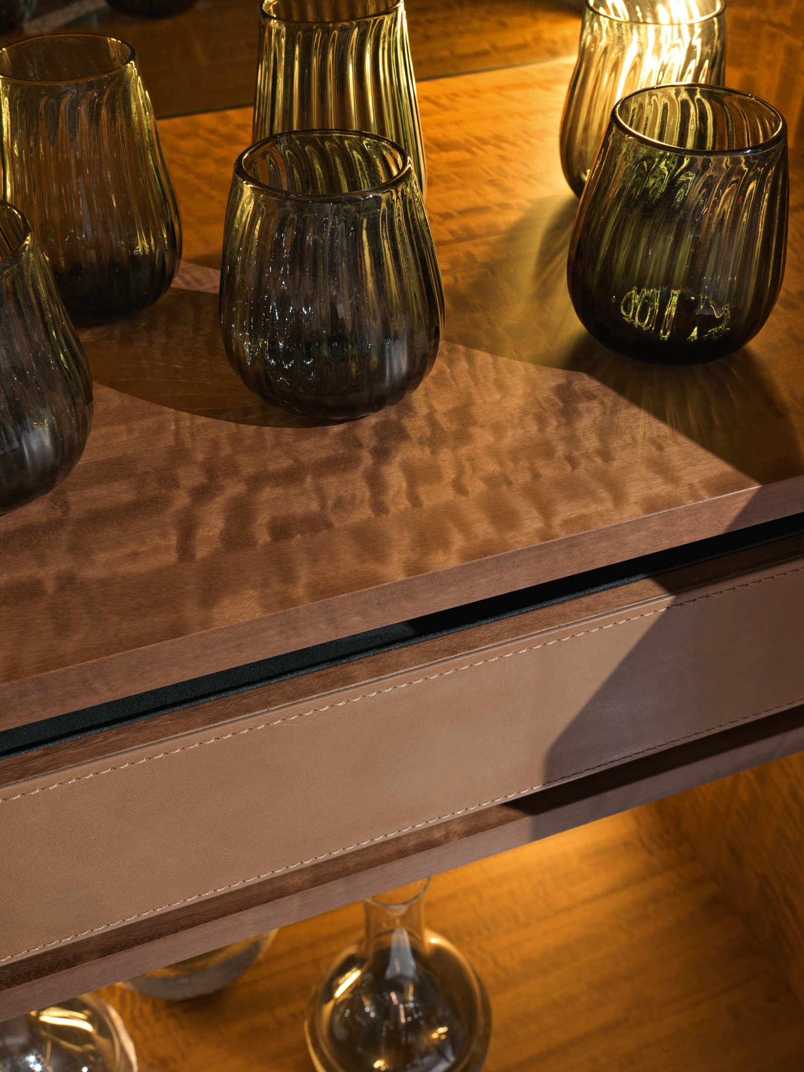 Nomos  Барный кабинет Visionnaire  - Вид №3