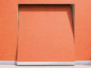 DE NARDI Подъемно-поворотная дверь гаража заподлицо со стеной