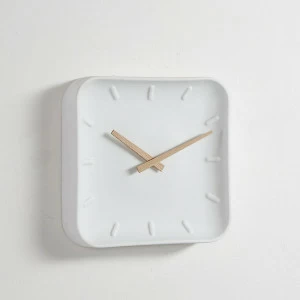 Часы настенные белые фарфоровые Wanu от La Forma LA FORMA WANU 00-3865253 Белый