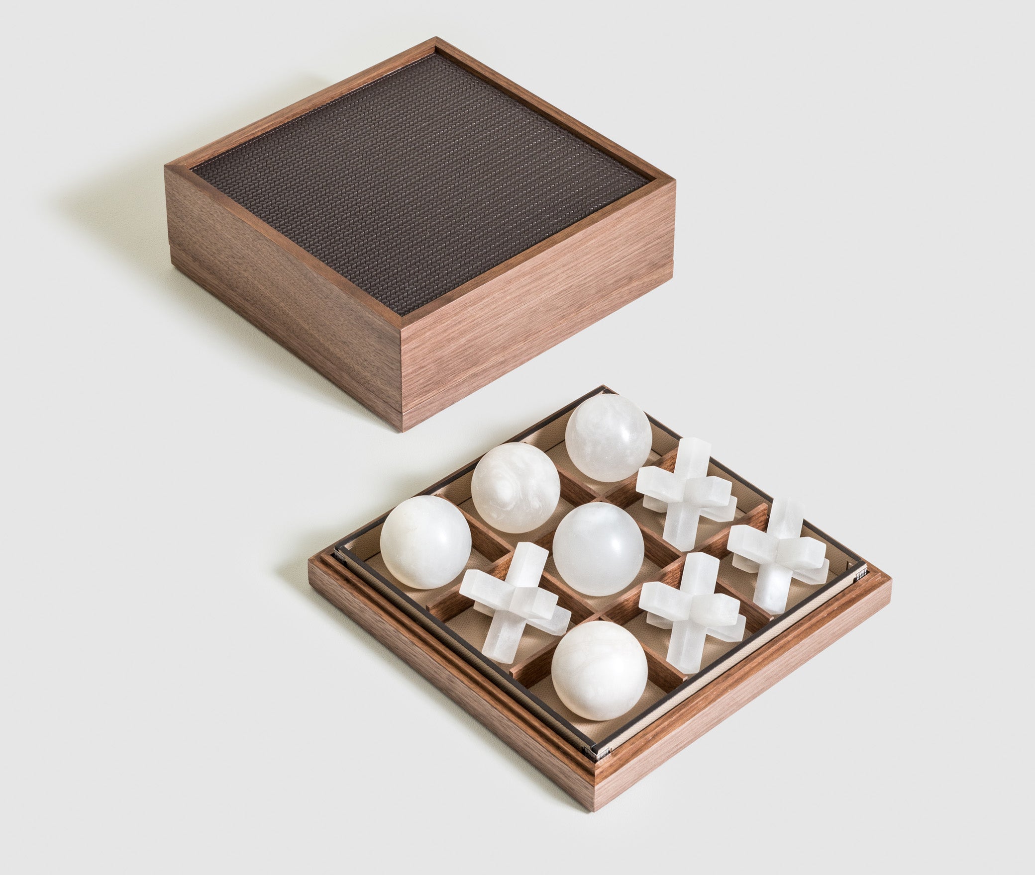 Крестики-нолики - 27,5X27,5XH9,5 см / зернистая кожа_кофе Pinetti 00.1211.029.015 - Вид №2