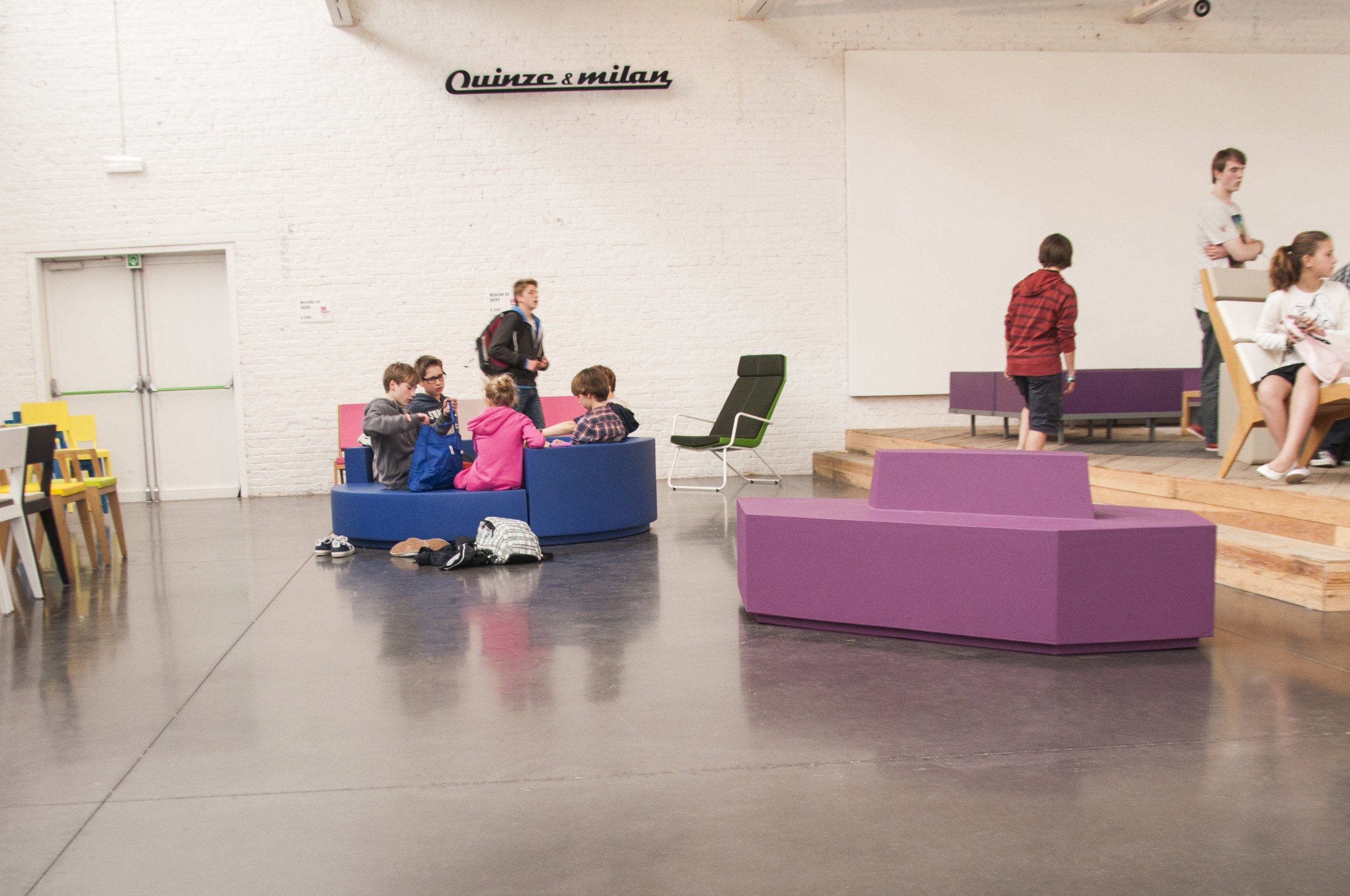 Изогнутый модульный диван для контрактной пены QM Quinze & Milan Little Miss O ARCH-00028399 - Вид №2