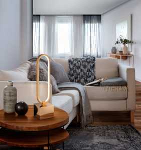 090054 Настольная лампа LED розовое золото Schuller Colette