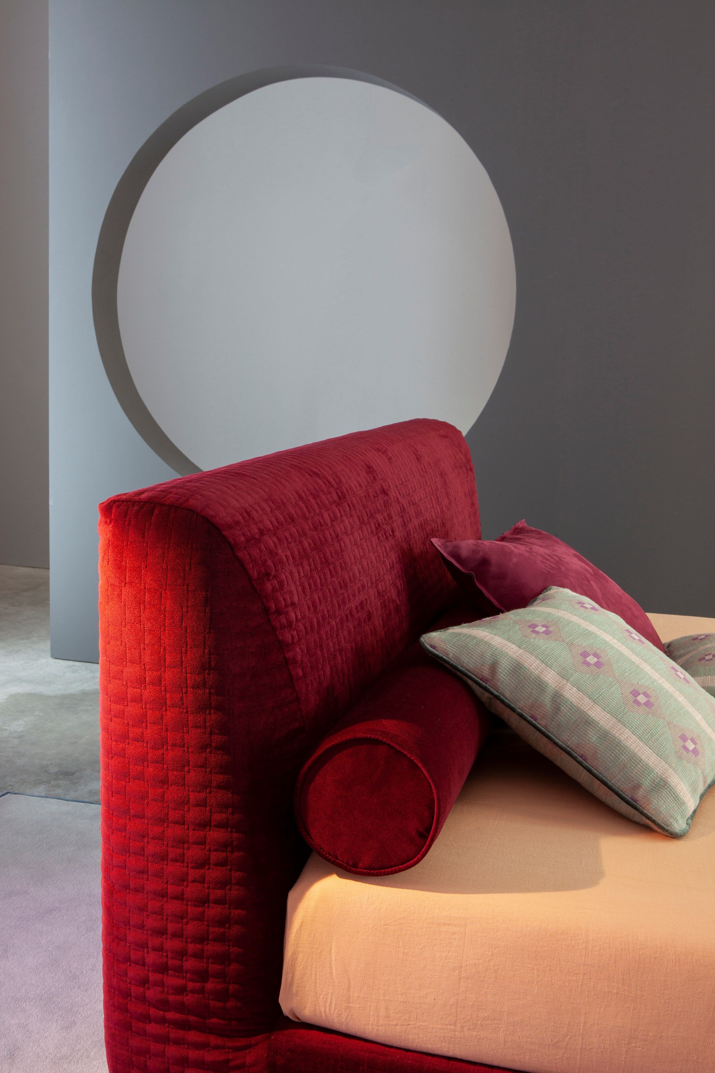 Двуспальная кровать с мягкой тканью Twils ISS ARCH-00085508 - Вид №3