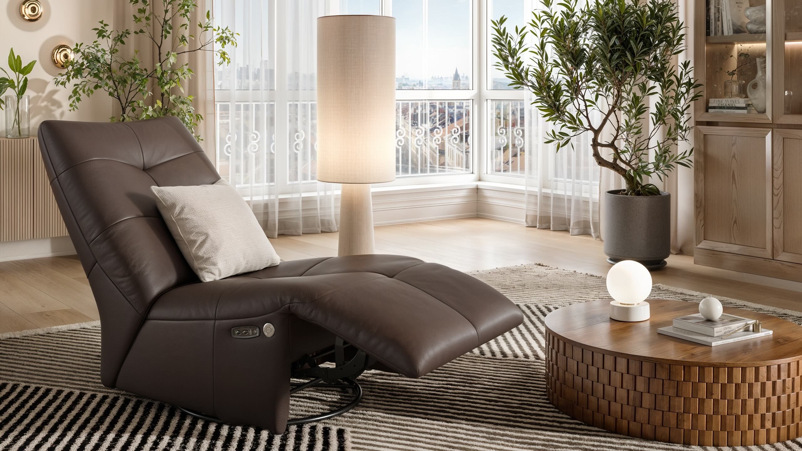 Кожаное вращающееся кресло с подставкой для ног Sofanella Lucca ARCH-00036645 - Вид №1