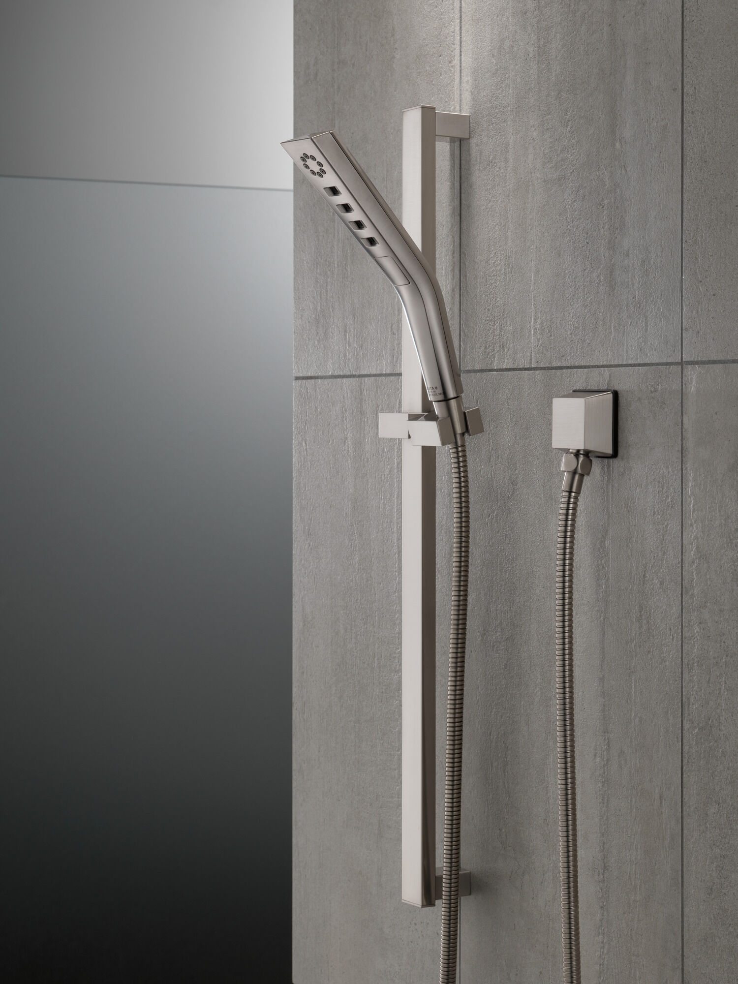 51799-SS H2Okinetic® Ручной душ со скользящей штангой с 3 настройками Delta Faucet Universal Showering Нержавеющая сталь  - Вид №8