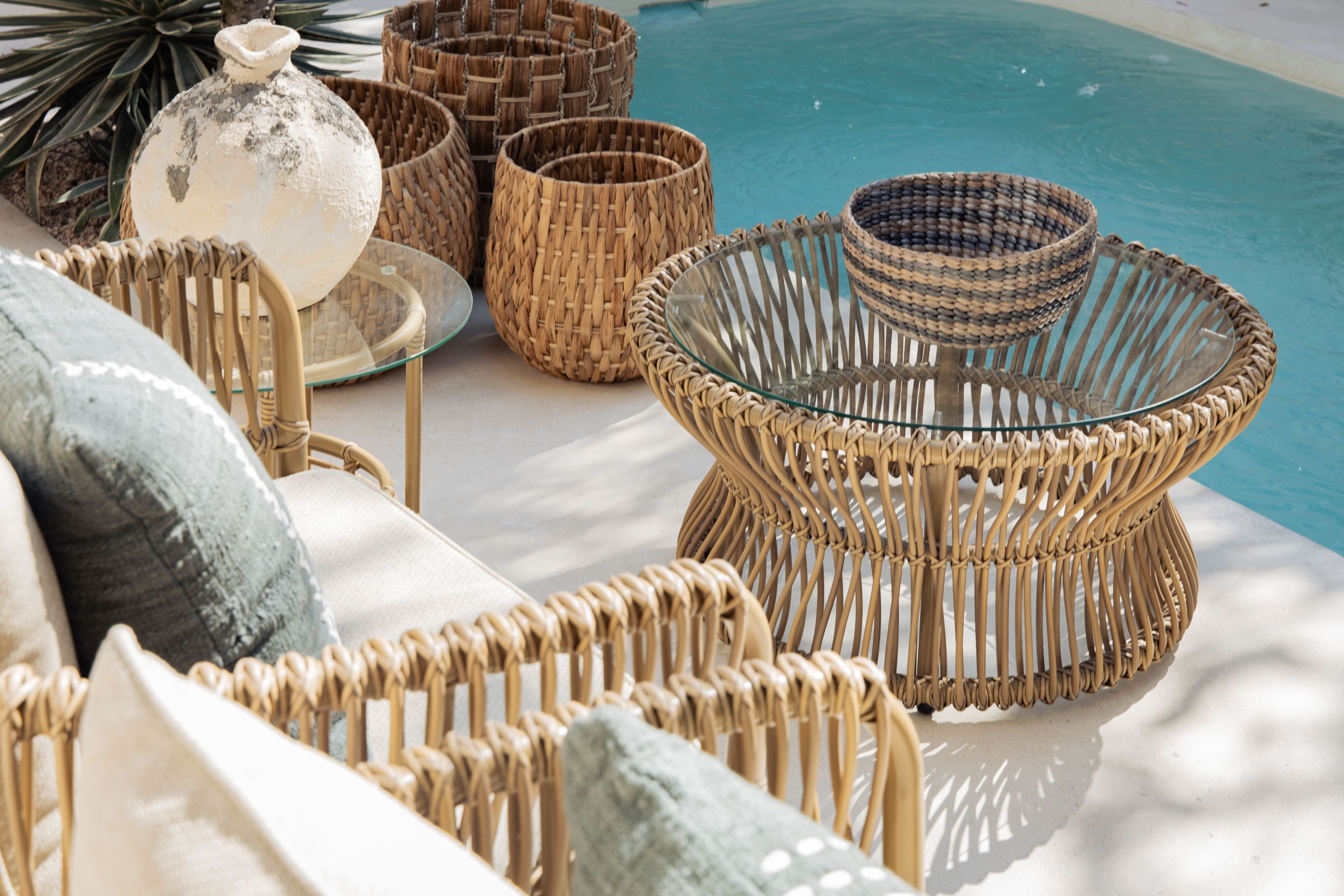 Круглый деревянный и стеклянный садовый журнальный столик cbdesign Capriccio ARCH-00140644 - Вид №1