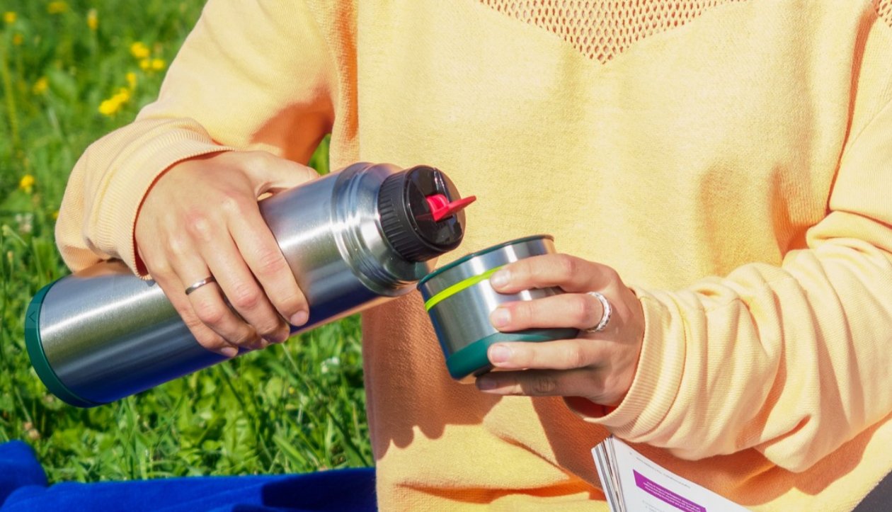 Термос из нержавеющей стали зеленый 1 л Mobility EMSA ДИЗАЙНЕРСКИЕ 00-3951800 Хром  - Вид №1