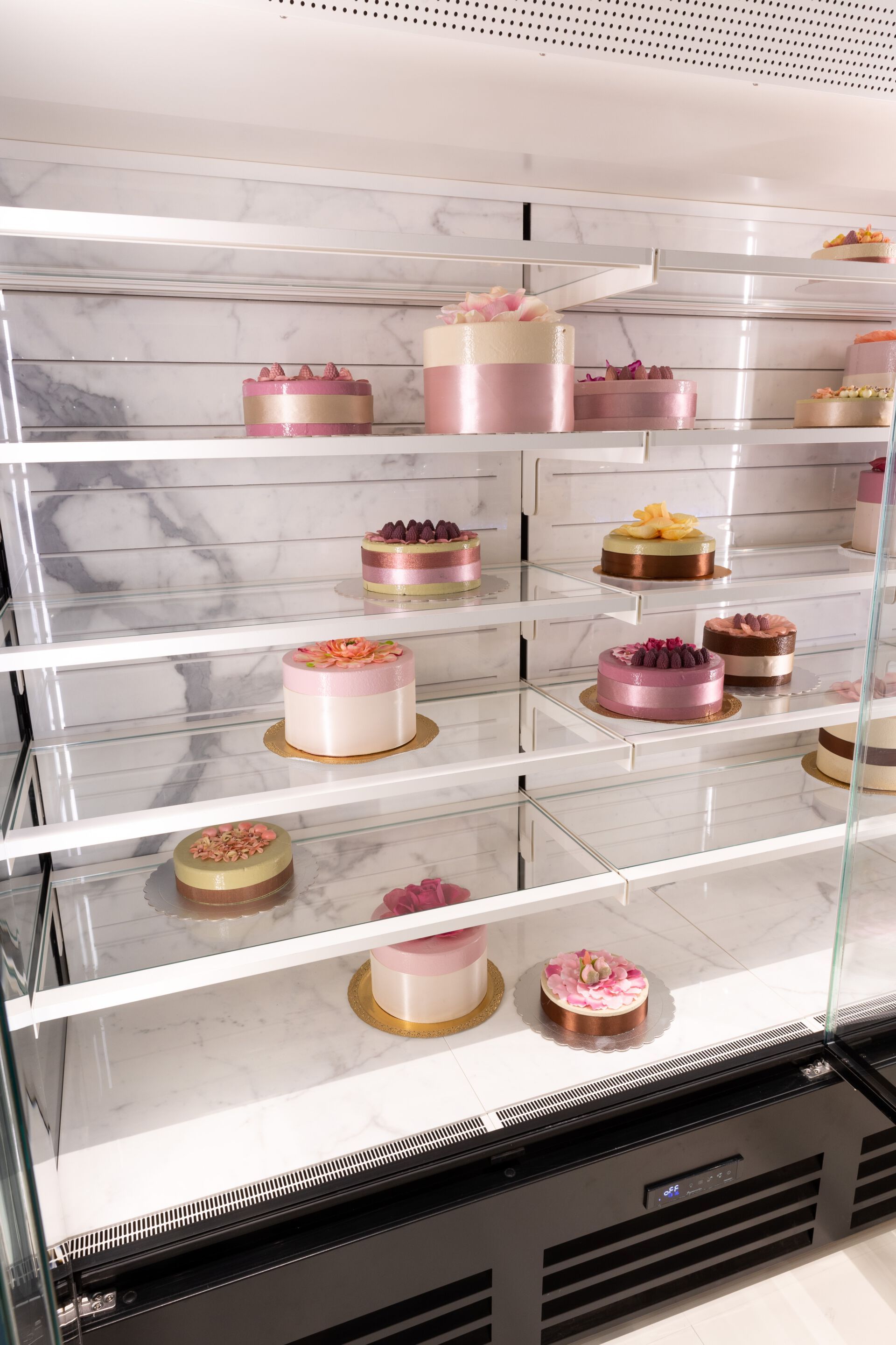 Настенная вертикальная холодильная витрина Frigomeccanica Тотем ARCH-00140480 - Вид №6