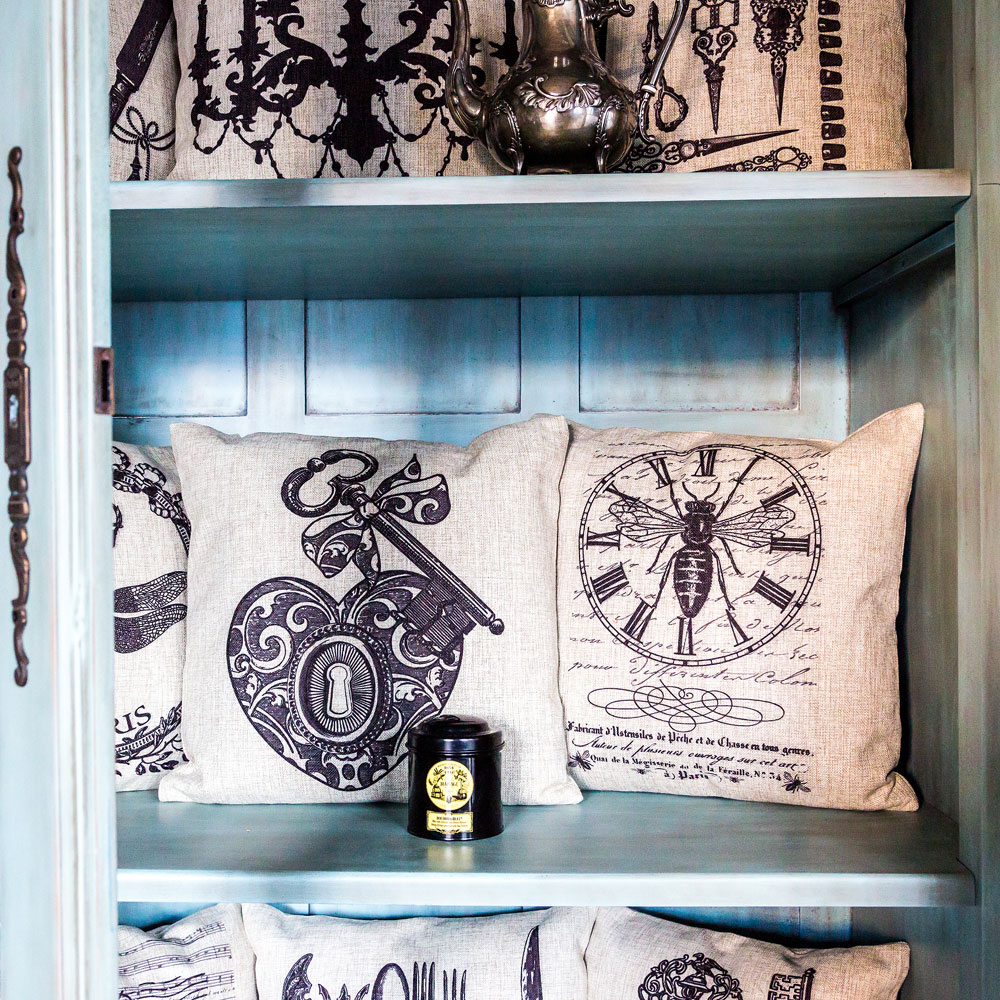 2718847 Интерьерная подушка «Старинная гравюра», версия 7 Object Desire  - Вид №6