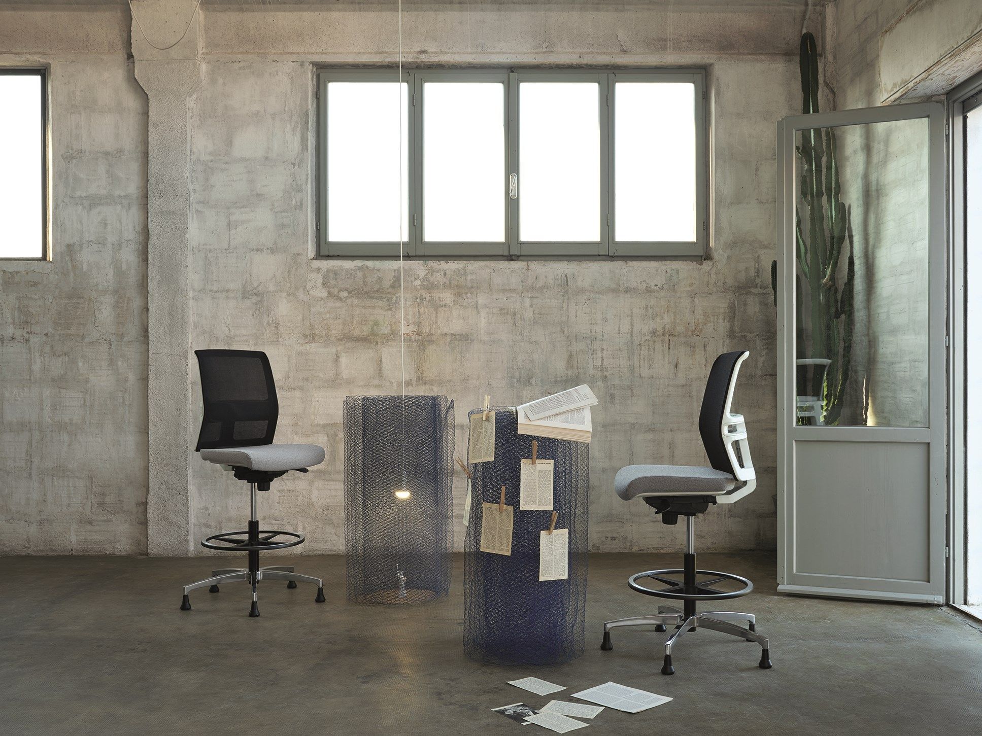 5 спиц поворотный офисный стул с подставкой для ног Nahu Omnia White ARCH-00056172