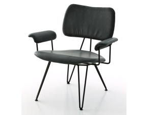 Многослойное кресло с подлокотниками