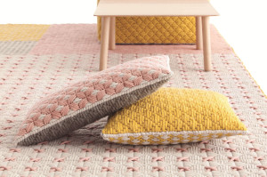 Ткань ручной вышивки прямоугольная подушка