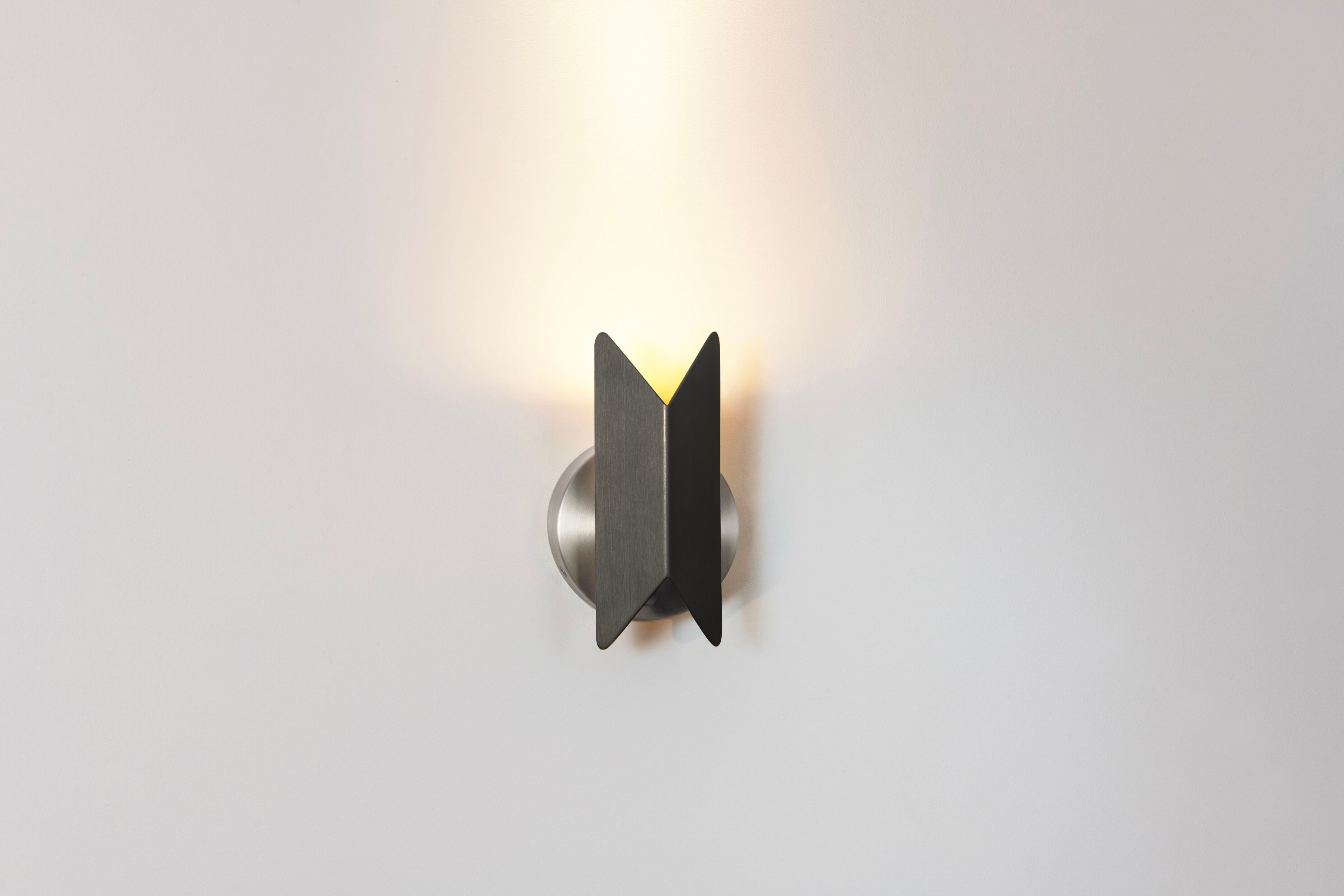 Латунный светодиодный настенный светильник CVL Luminaires Pirouette ARCH-00056924 - Вид №13