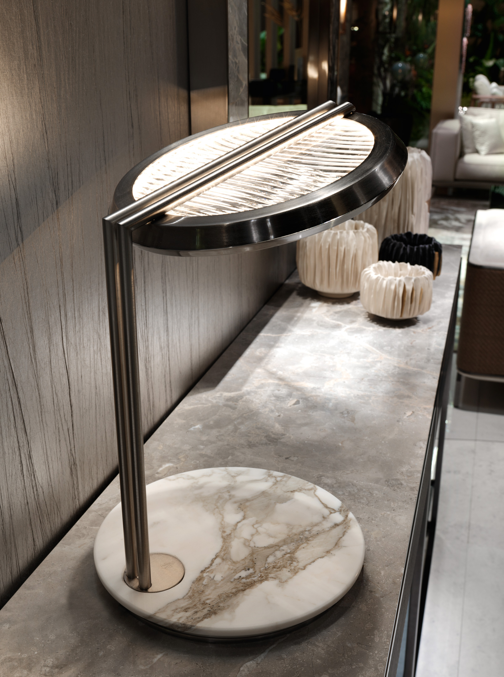 Omega Настольная лампа Visionnaire  - Вид №1