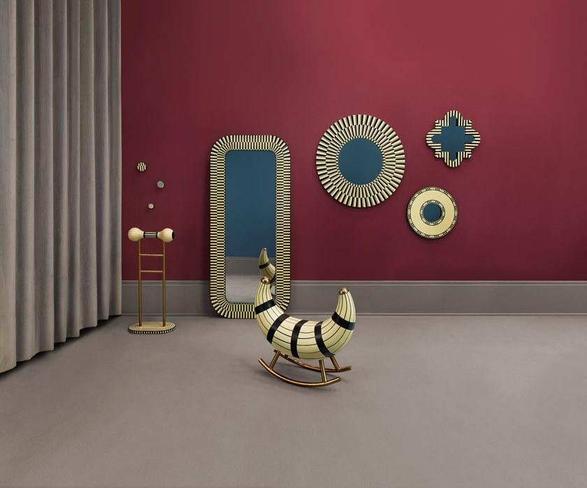 Scarlet Splendour Настенная вешалка из мдф Vanilla noir sun-id-1505656 - Вид №1