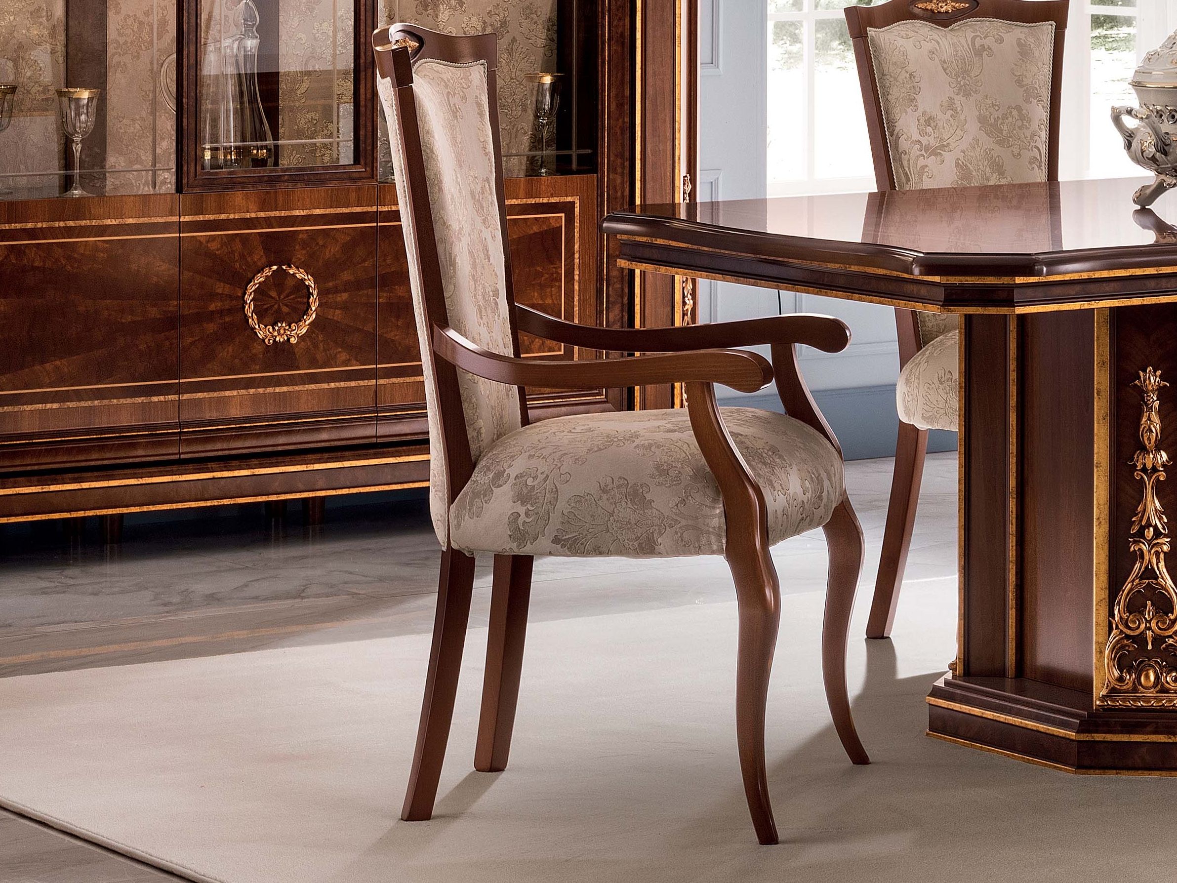 Мягкий тканевый стул с подлокотниками Arredoclassic Modigliani ARCH-00104099