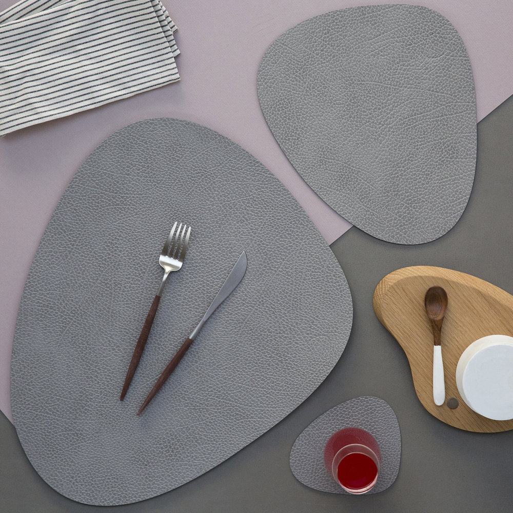 98869 HIPPO anthracite-grey подстановочная салфетка фигурная 37х44 см, 1,6мм;LIND DNA  - Вид №1