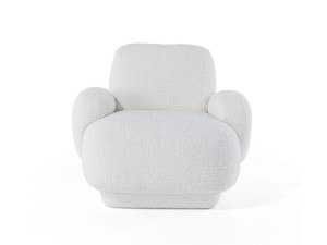 Тканевое кресло с подлокотниками