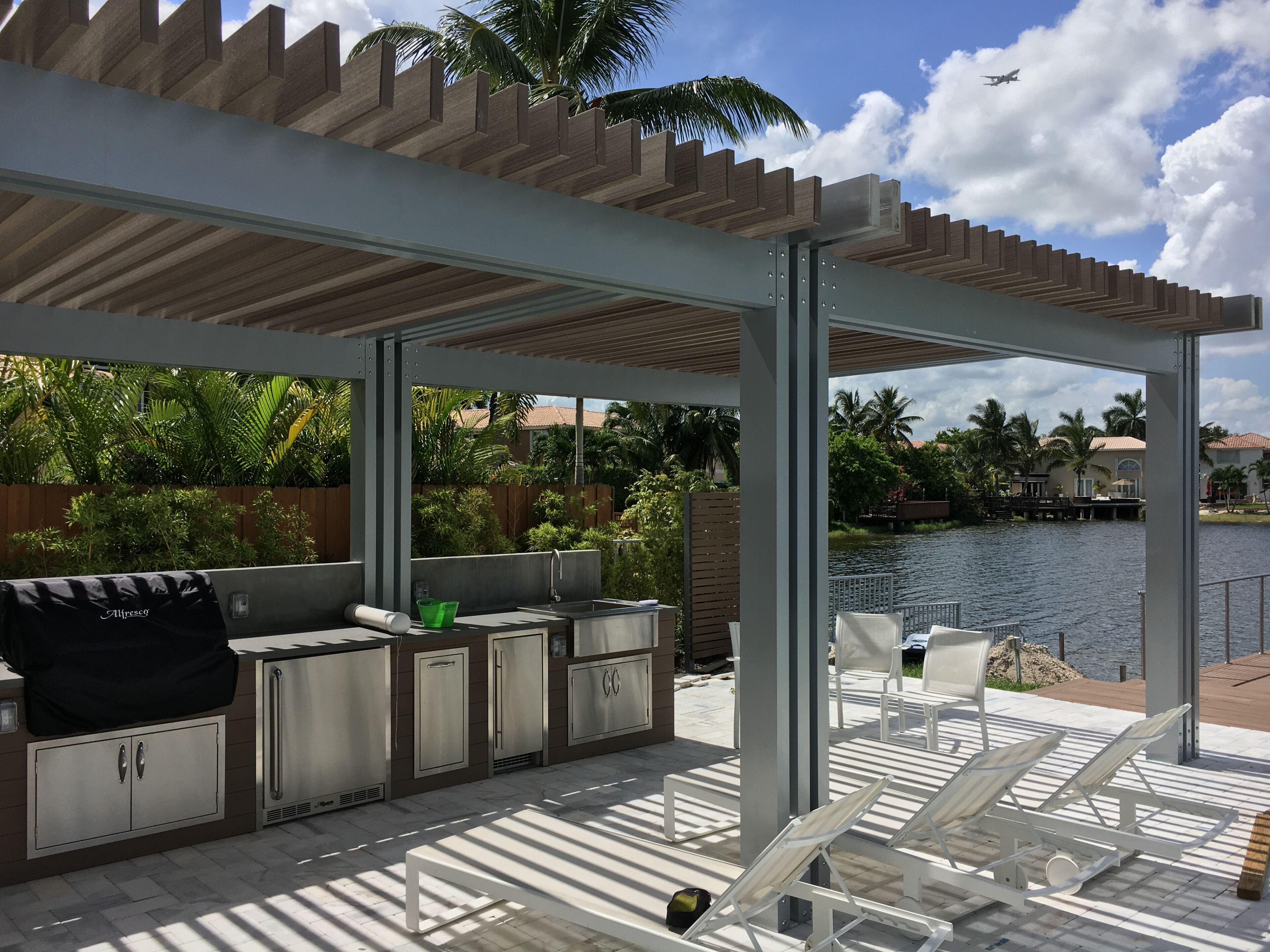 Композитная деревянная пергола Woodn Greenwood Woodn Versatilis ARCH-00152468 - Вид №1