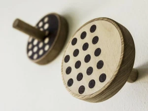 LIGNIS® Пара плечиков из инкрустированной древесины Inverso 13.001