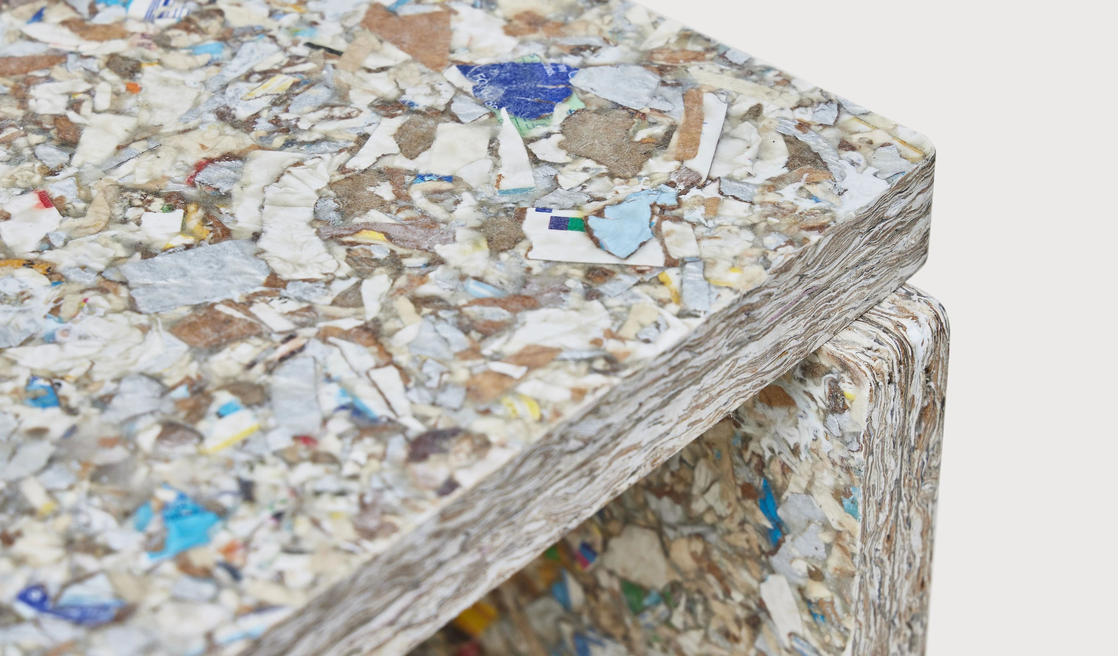 Низкий стул из переработанного материала Form & Refine римейк ARCH-00116232 - Вид №6