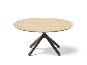 Круглый журнальный столик из ясеня