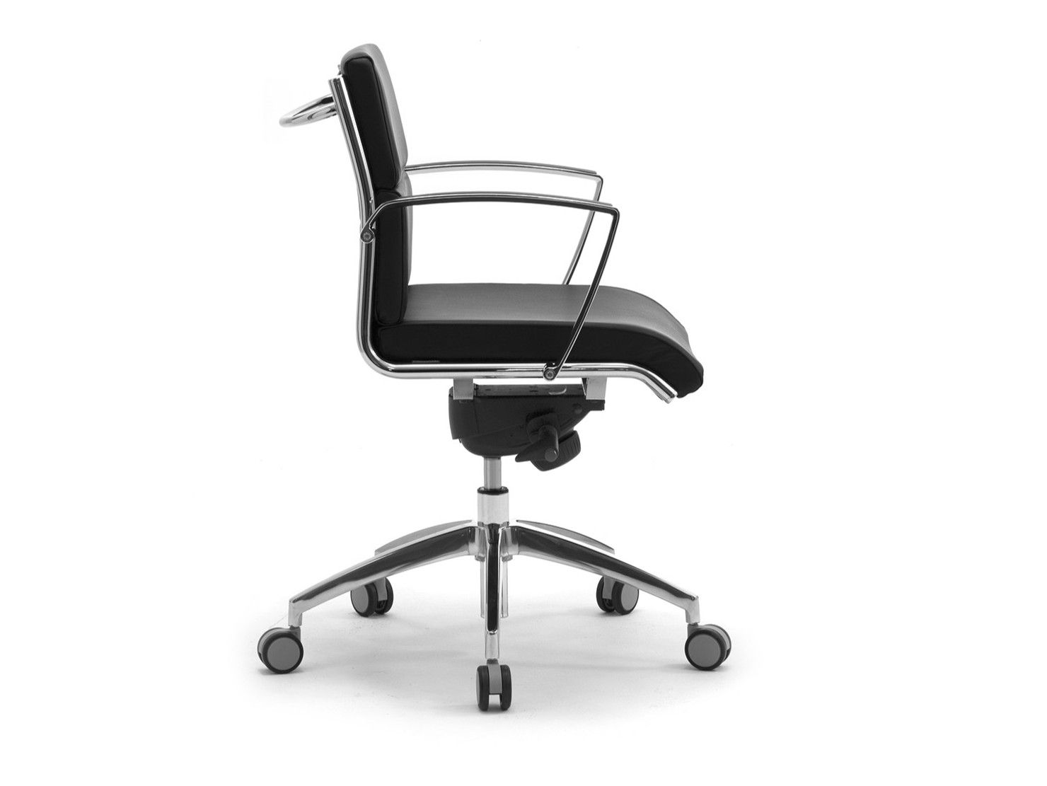 Кожаный офисный стул с подлокотниками с 5 спицами Leyform оригами ARCH-00039187 - Вид №1