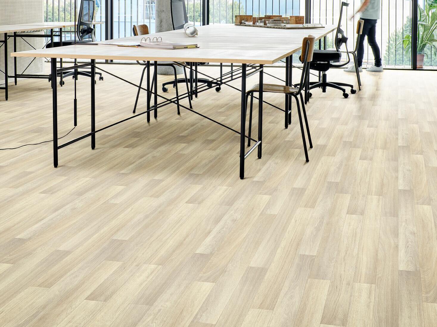 Нескользящий виниловый пол с эффектом дерева BEAUFLOR Polaris ARCH-00071857