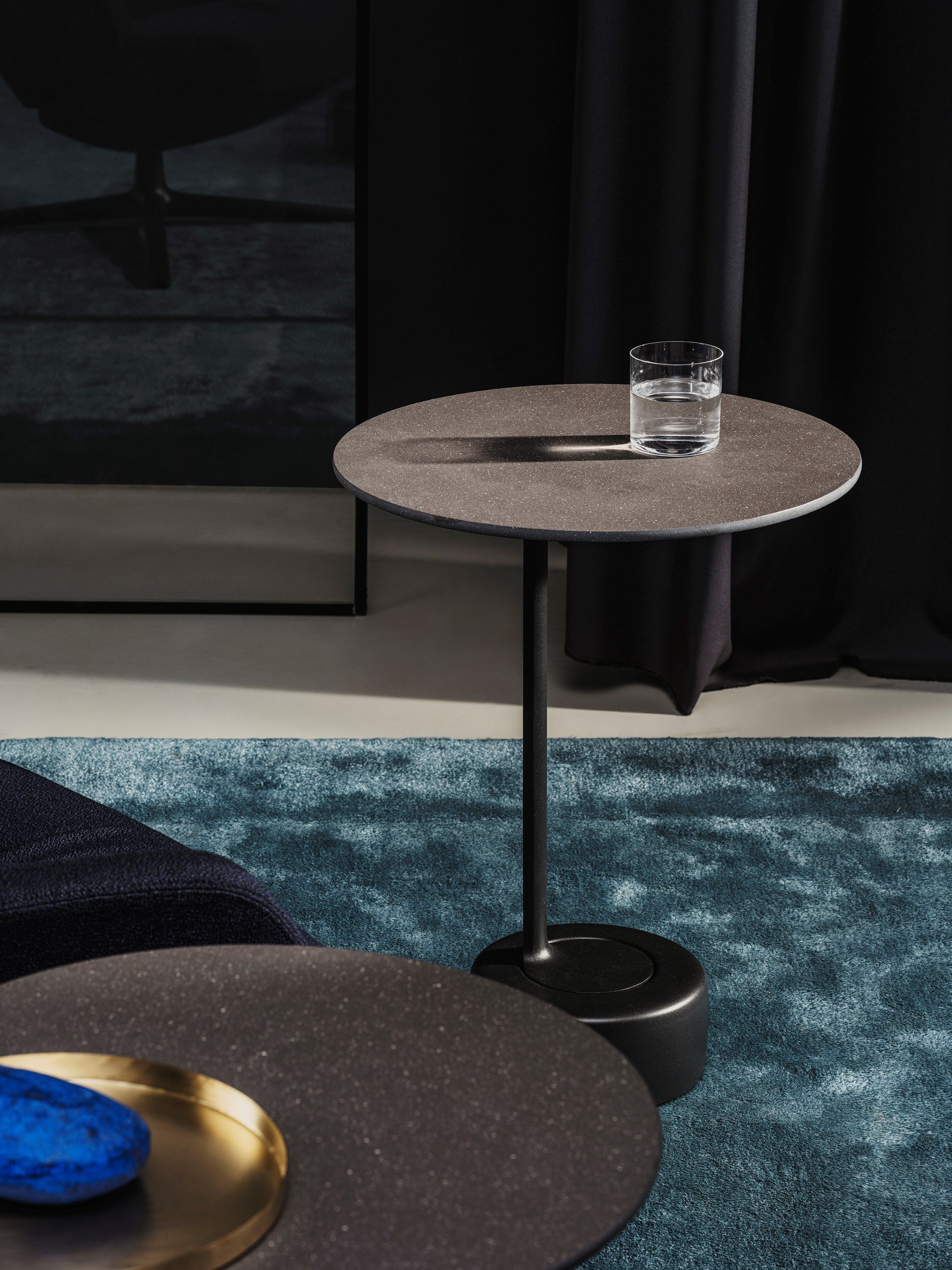 Круглый журнальный столик из керамогранита Arper Oell ARCH-00033355 - Вид №9