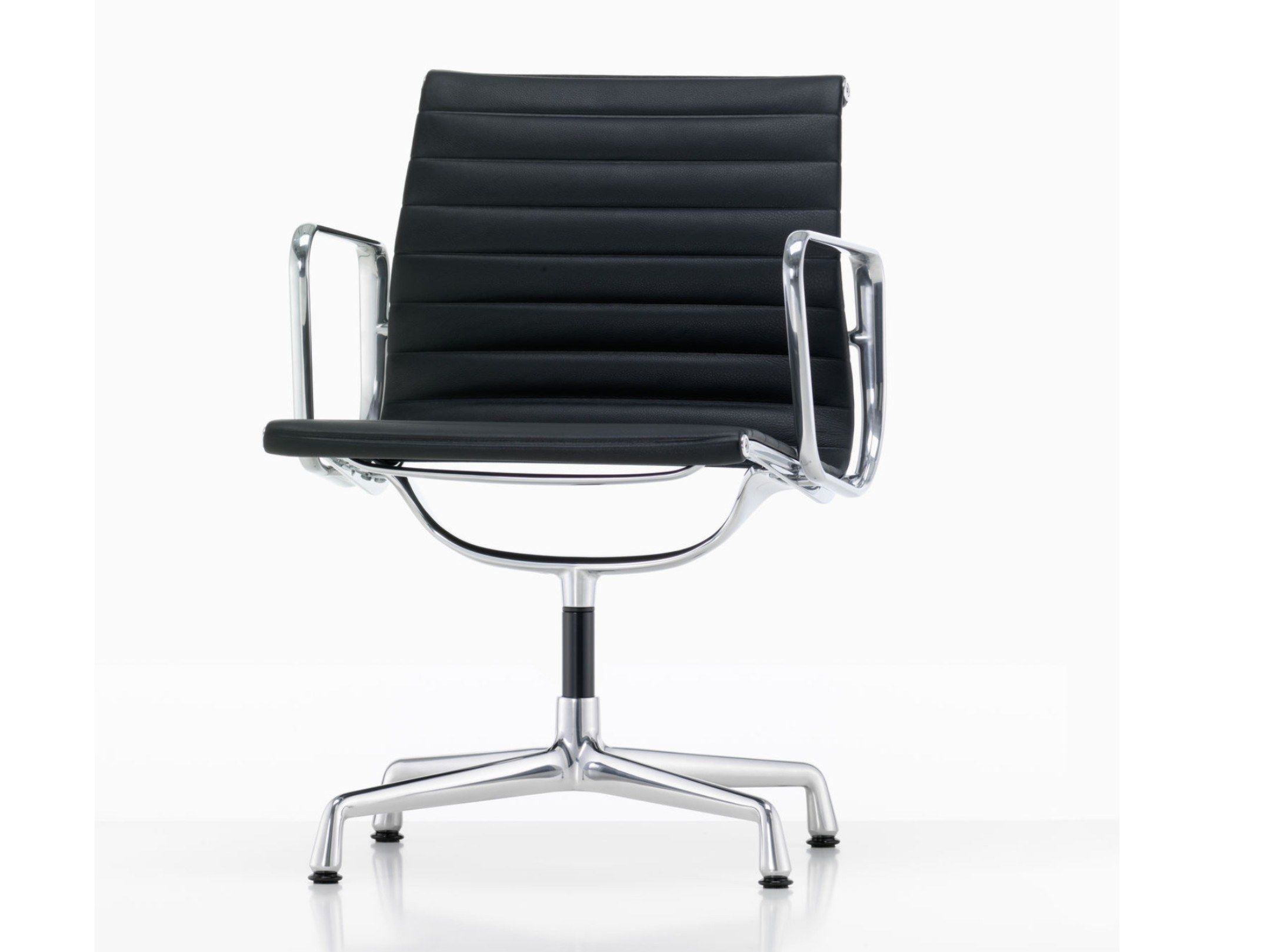 Ткань спиц поворотный стул с подлокотниками VITRA Eames Aluminium Group ARCH-00087363 - Вид №31