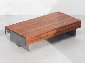 Скамейка в окуме с двойным сиденьем